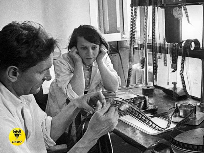 Работа мотажера с киноплёнкой.