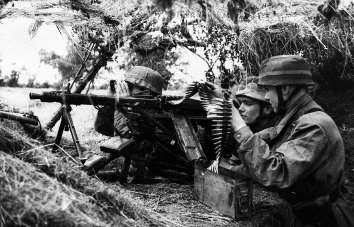 Лучший не из-за скорострельности: какие качества MG42 принесли пулемёту успех на самом деле