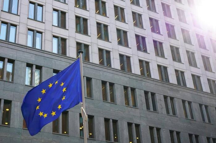 Обложка © Shutterstock / FOTODOM / maradon 333