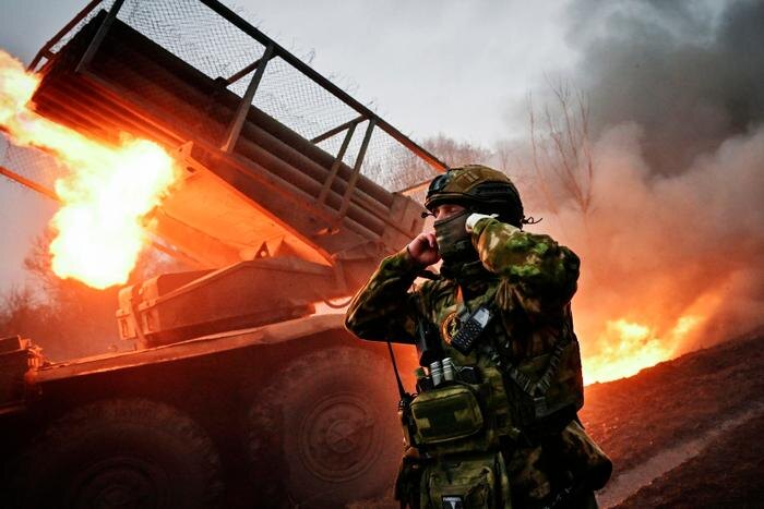 Армия России расширяет буферную зону, контролирует ключевые сёла на Запорожье и прорывается к Краматорску. Обложка © РИА «Новости» / Станислав Красильников