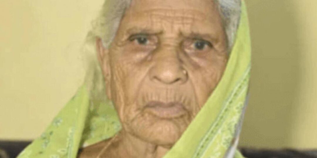 Бабушку, признанную умершей, спасли за несколько минут до кремации