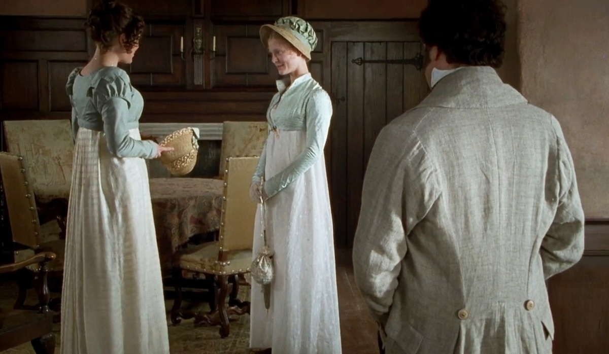 Загрузила картинку, глянула на неё и подумала: а ведь здесь учли, что мистер Дарси приехал из Пемберли не верхом, а в коляске рядом с Джорджианой — пальто сзади помято так, будто он сидел и опирался на спину. 