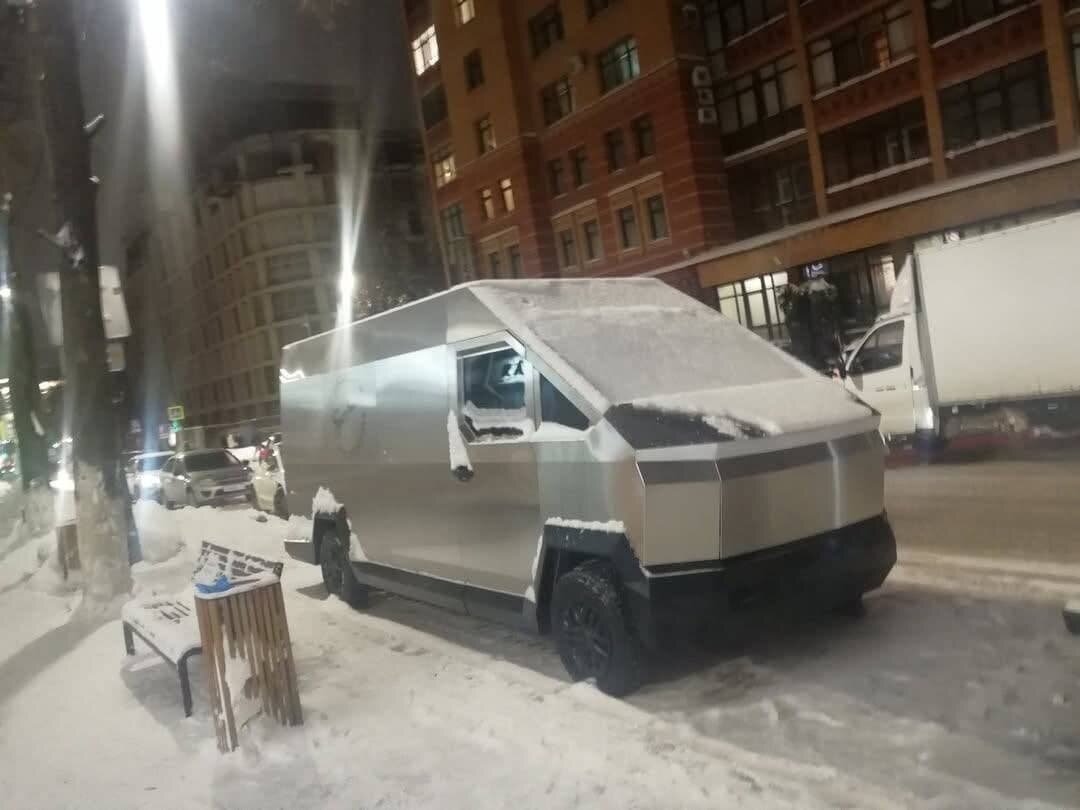   «Руссо-Балт» в стиле Cybertruck