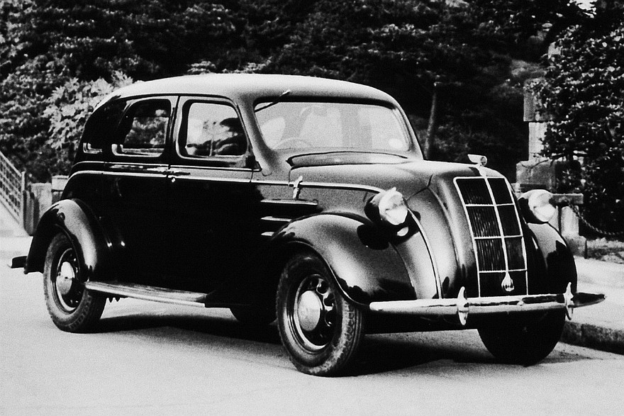    Toyota AA. Фото: autowp.ru