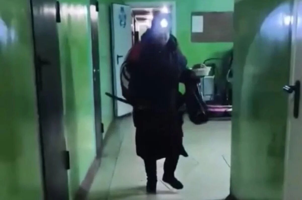    В Хабаровске полиция проверяет конфликт в Берёзовке после видео с шваброй