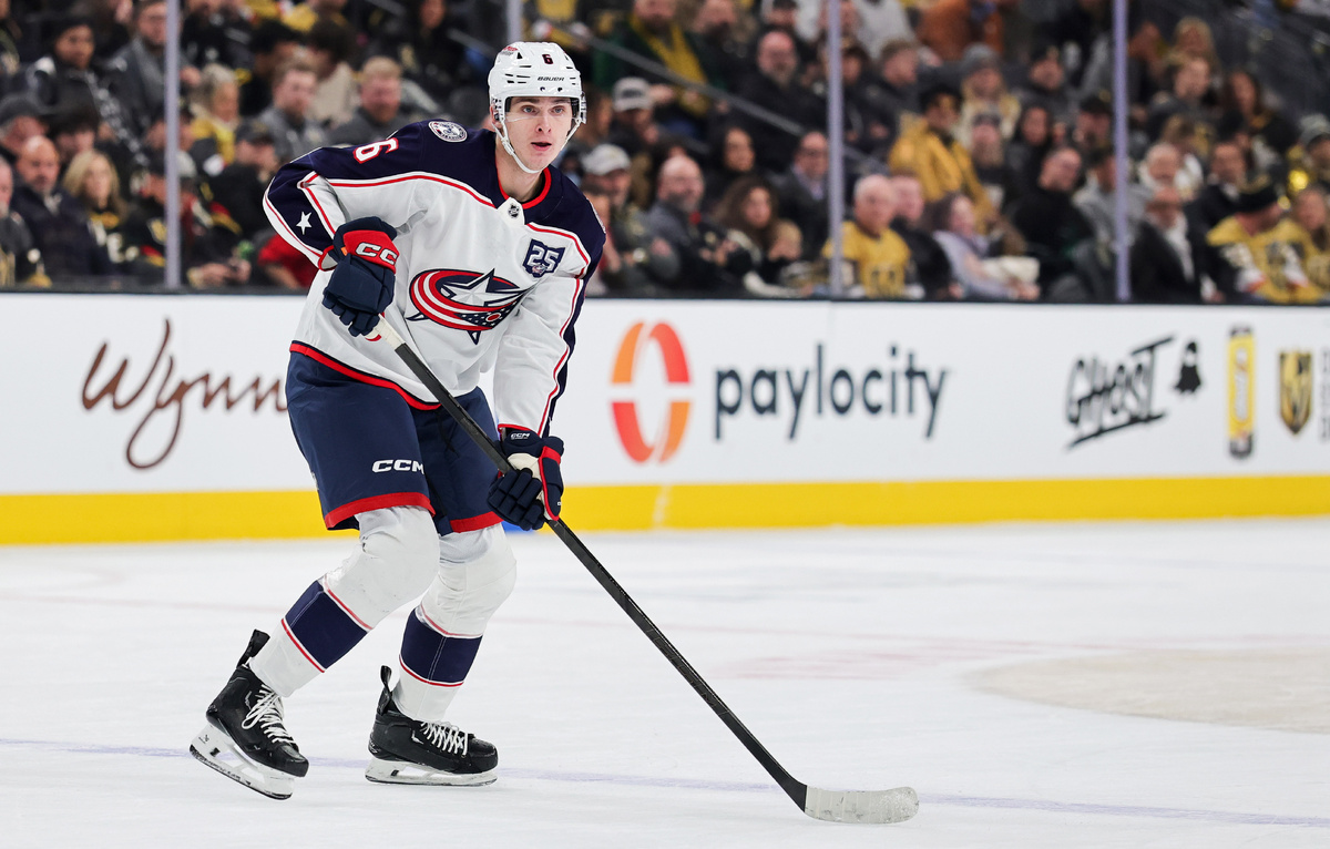    Защитник "Коламбуса" Егор Замула  Ethan Miller/Getty Images