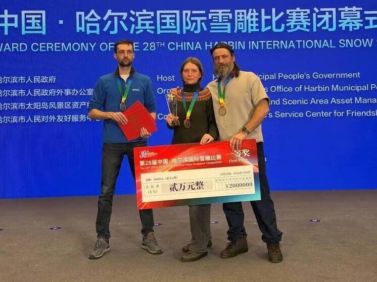     Мэр Хабаровска предложил разработать международный турнир для художников и скульпторов фото: telegram-канал Сергея Кравчука