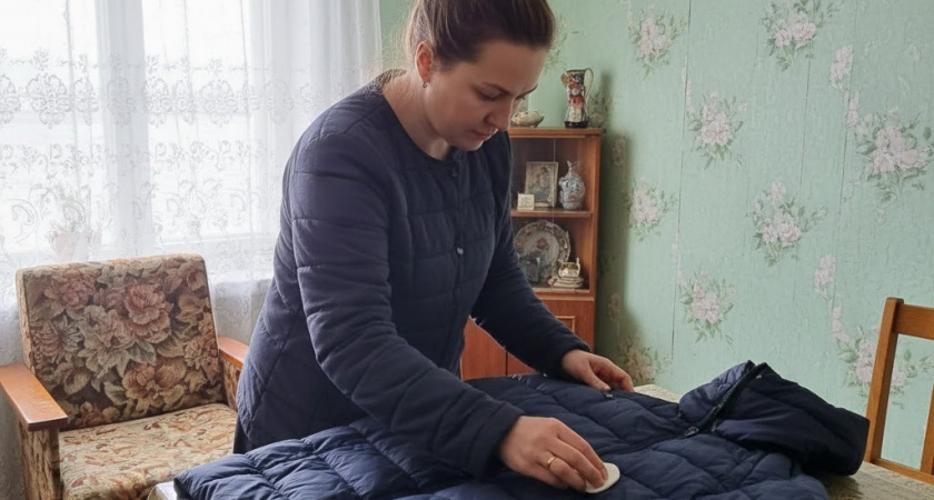 3 капли на ватный диск - и куртка или пуховик как новые: даже в машинке стирать не придется