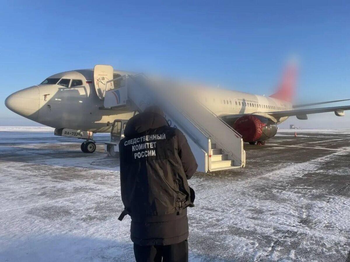    СК начал проверку после вынужденной посадки самолета в Барнауле | © Фото : Восточное межрегиональное следственное управление на транспорте СК России/Telegram