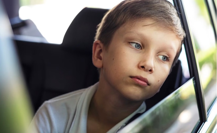 задумчивый мальчик