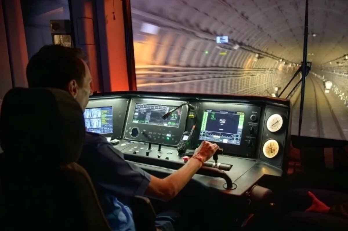    Пассажир упал на пути на станции «Шушары» в метро Петербурга