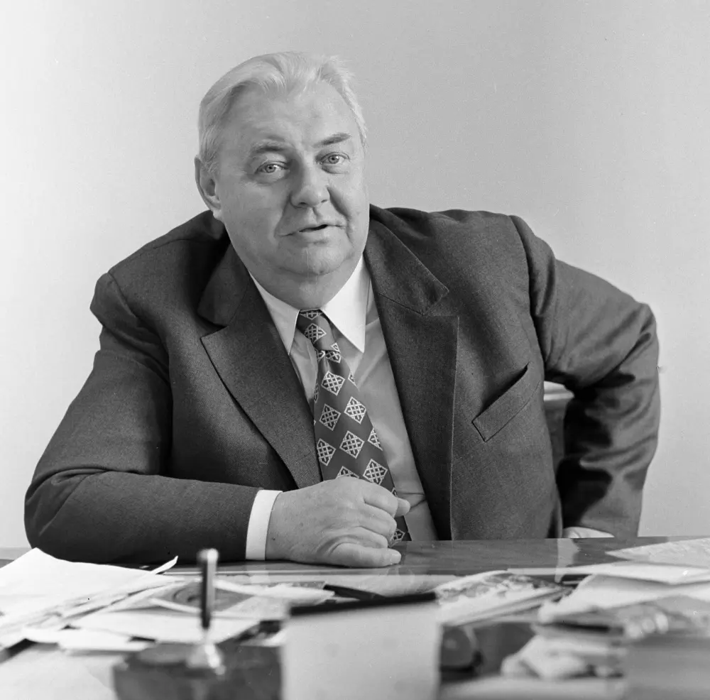 БРЭ https://bigenc.ru/c/sofronov-anatolii-vladimirovich-989adb