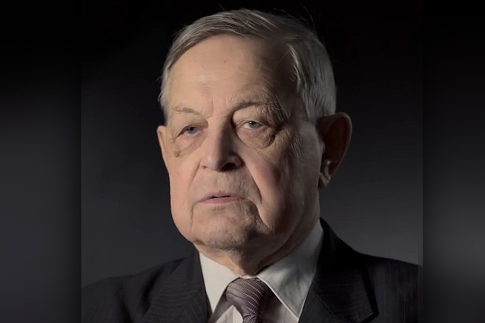    Юрий Емельянов