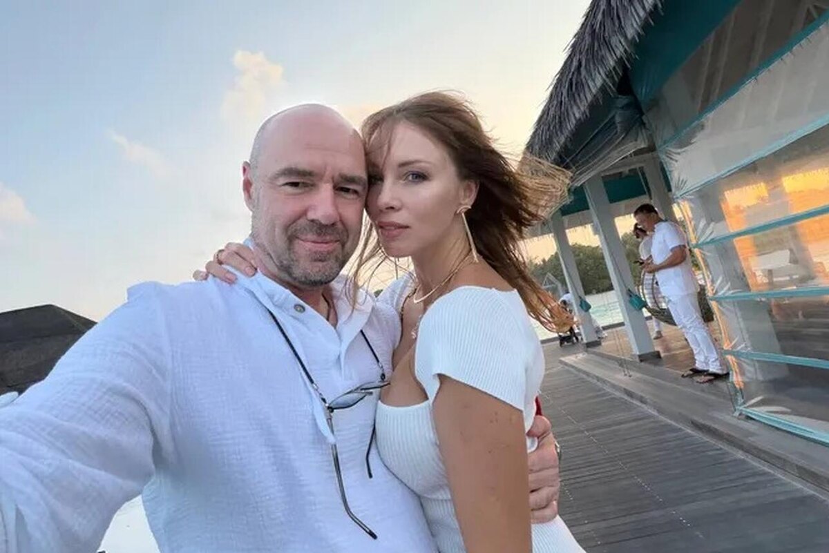    Роман Товстик и Полина Диброва Соцсети