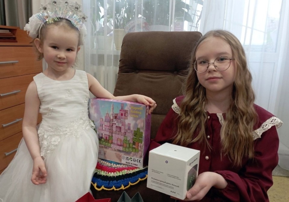    В акции «Ёлка желаний» участвовали одаренные девочки из Коми.