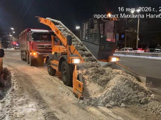    Уборка снега // Фото Департамента ЖКХ и энергетики