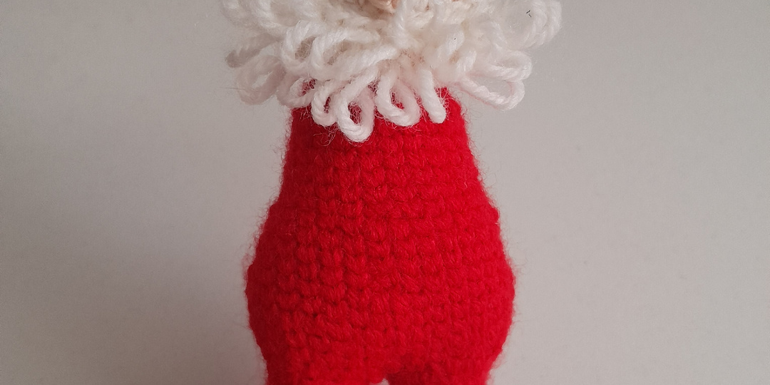 Работаю над проектами: над новыми и старыми.