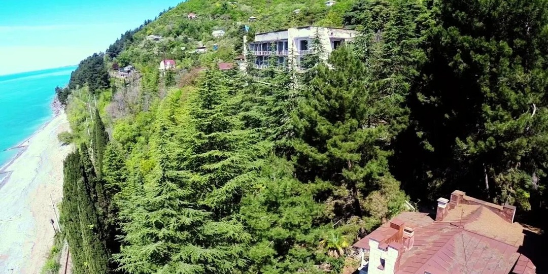 Курорт Гребешок - тихая Абхазия вне туристической суеты