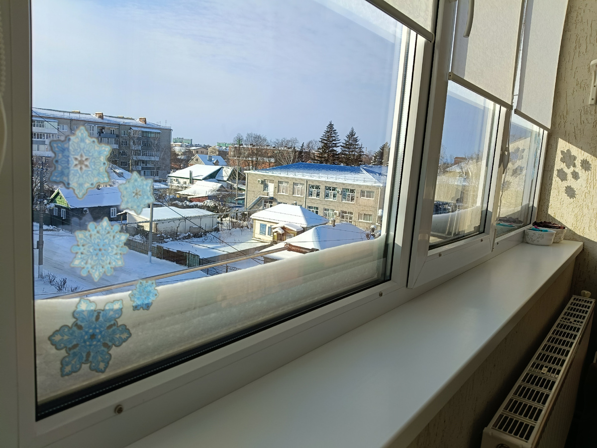 Окна в снегу!