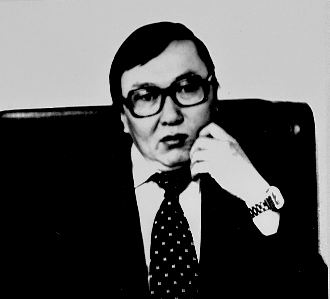 Геннадий Баторович Дагданов (1948-2002)- советский и российский синолог, буддолог, исследователь танской поэзии и чань-буддизма. Основатель кафедры филологии стран Дальнего Востока Бурятского государственного университета.