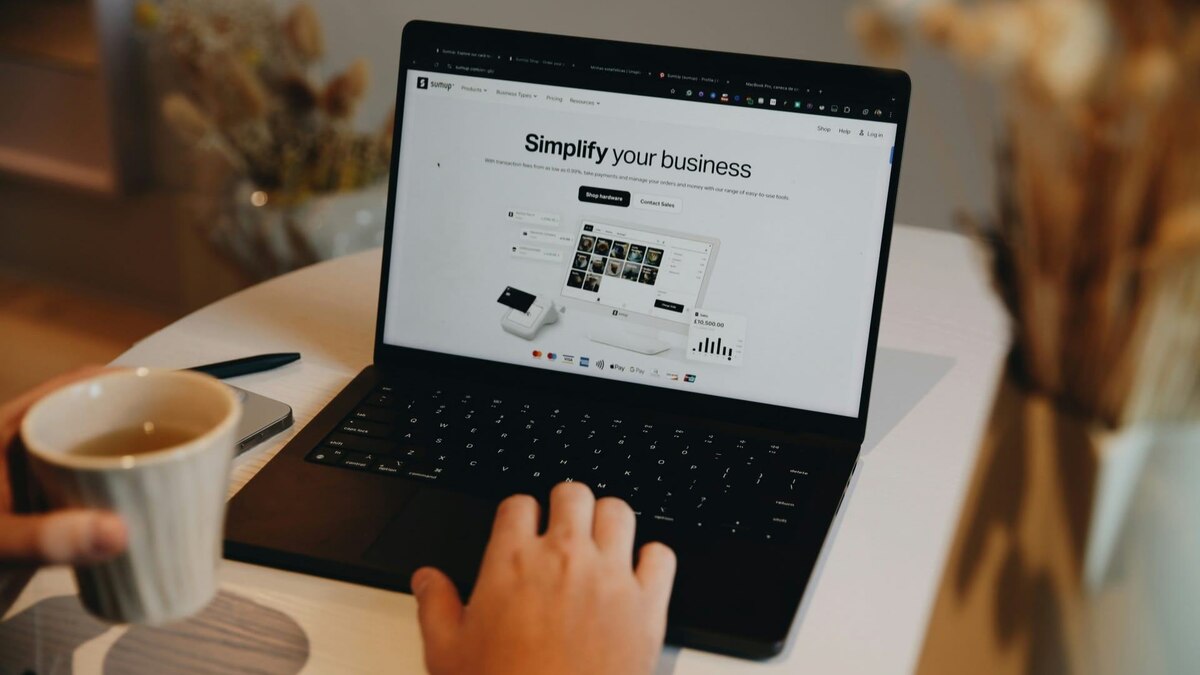 Зачем бизнесу сайт в эпоху нейросетей.