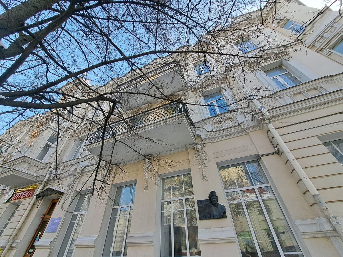 Здание, где останавливалась во время двухдневного визита Клементина Черчилль