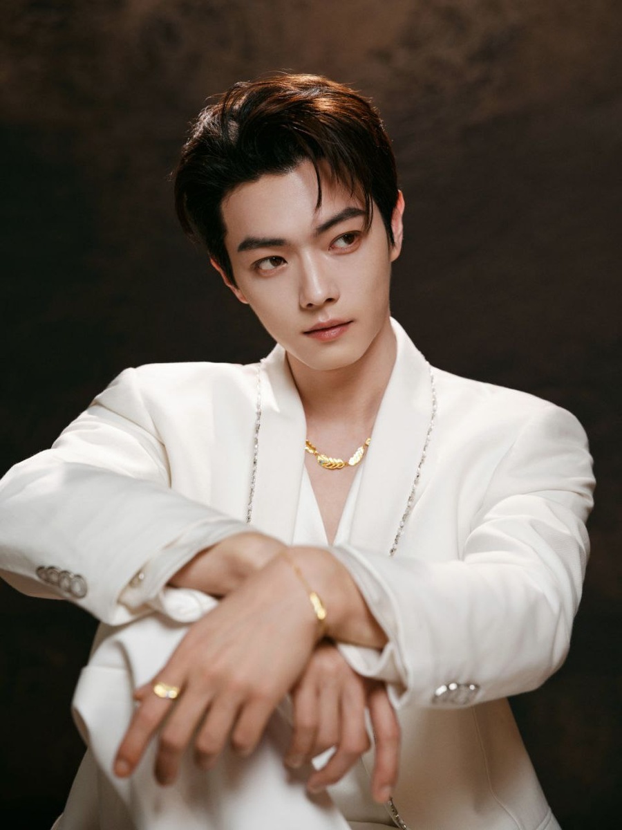 Актёр Сюй Кай. Смотрите галерею...