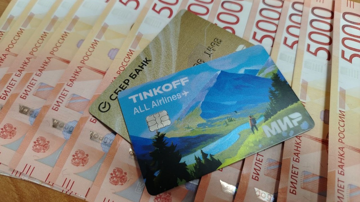    Подруга украла у пенсионерки из Ханты-Мансийска деньги прямо с карты