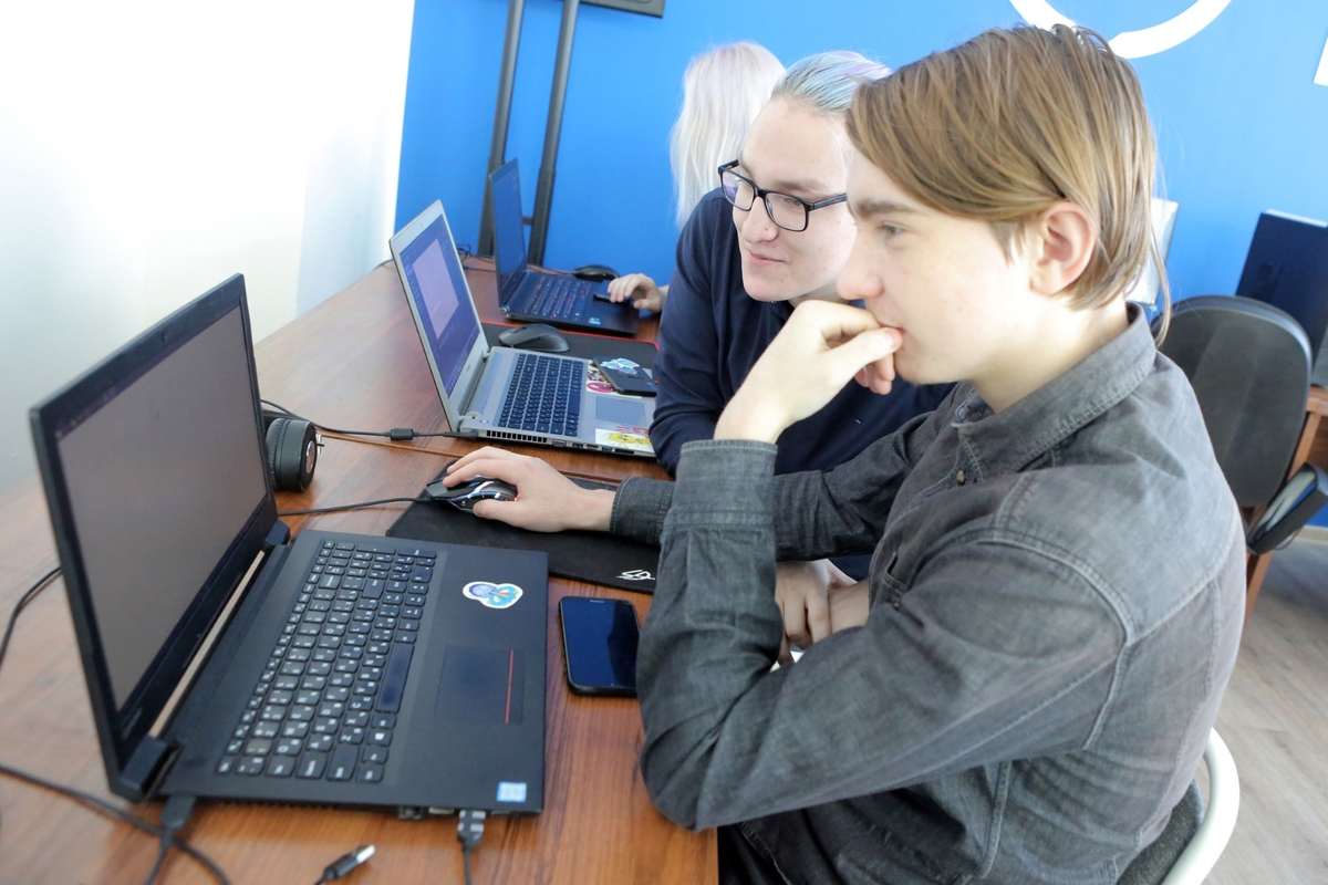 «Цифра» расширяет возможности во всех сферах жизни. Фото: Александр ДАНИЛОВ