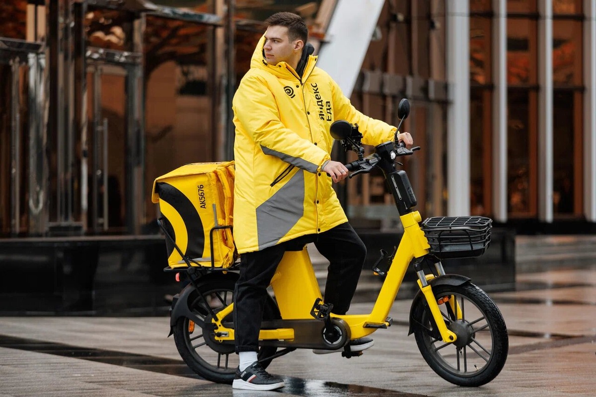 курьер «Яндекс Еда»