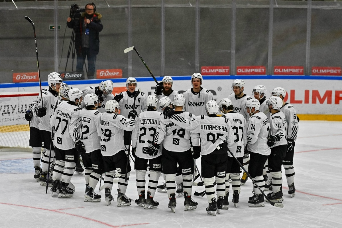 В рамках ВХЛ "Буран" в Челябинске сыграл 12 матчей