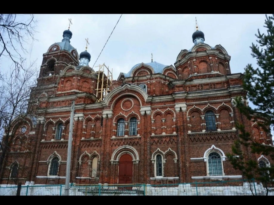 Один из храмов в нашем городе.