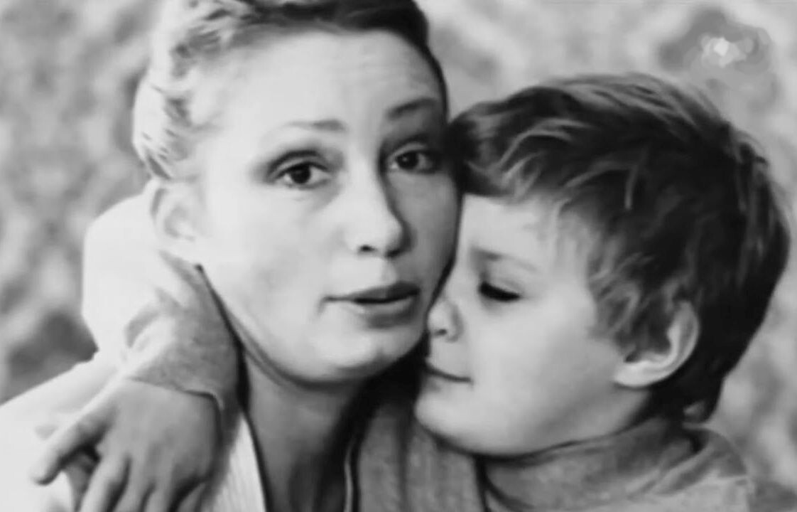 Татьяна Васильева с сыном.