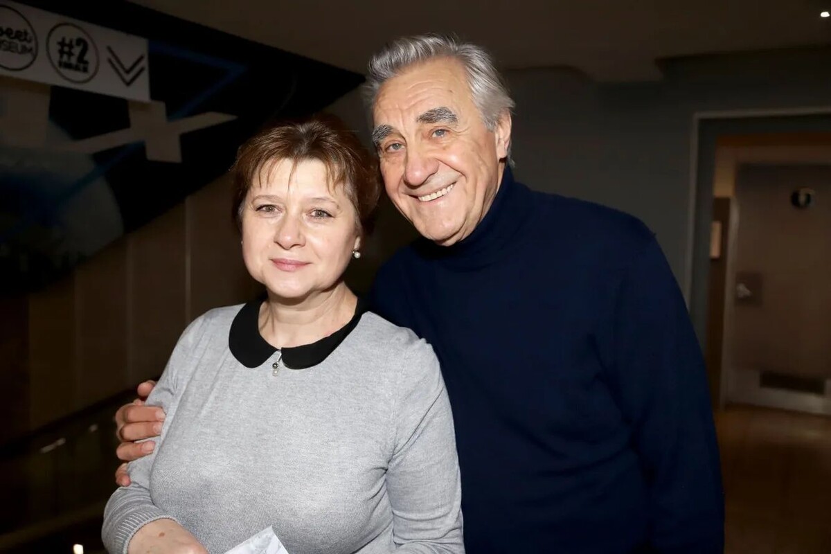 Анатолий Васильев со второй женой.