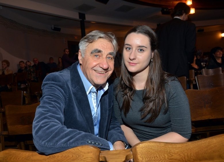 Анатолий Васильев с дочерью.