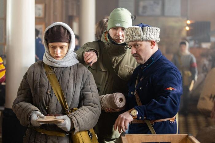 Обложка © «На краю детства», режиссёр Владимир Захаренко, сценарист Владимир Захаренко / kino-teatr