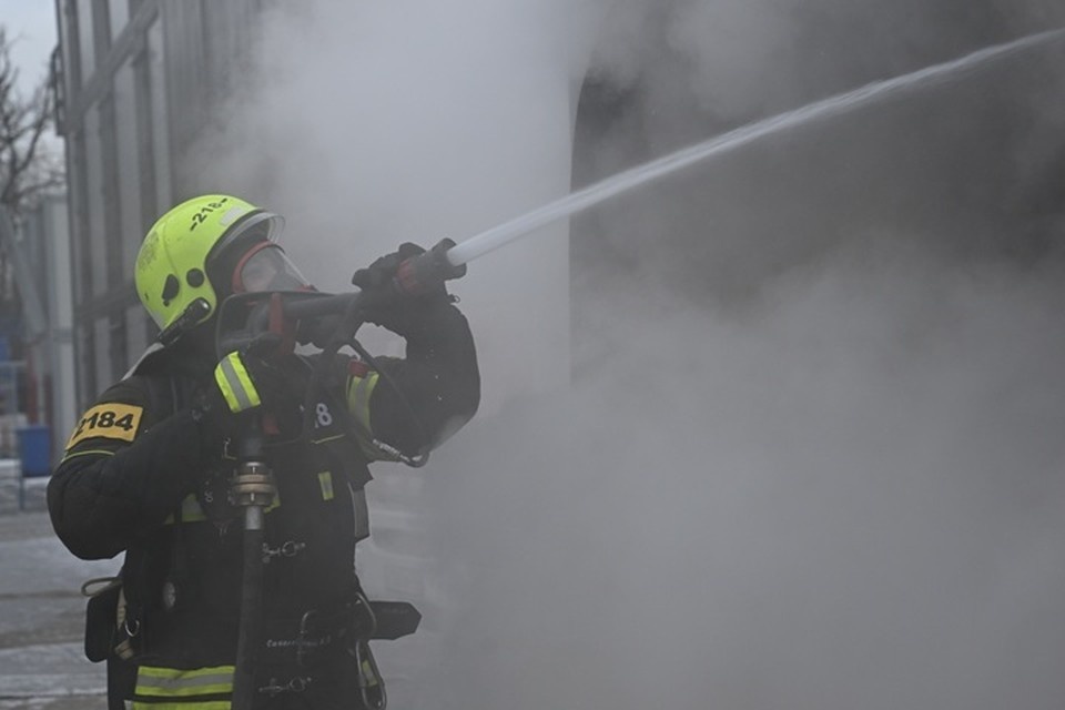    В ЛНР в минувшую субботу, 17 января, на 10 пожарах погиб один человек, трое пострадали и пять жителей эвакуировали Иван МАКЕЕВ