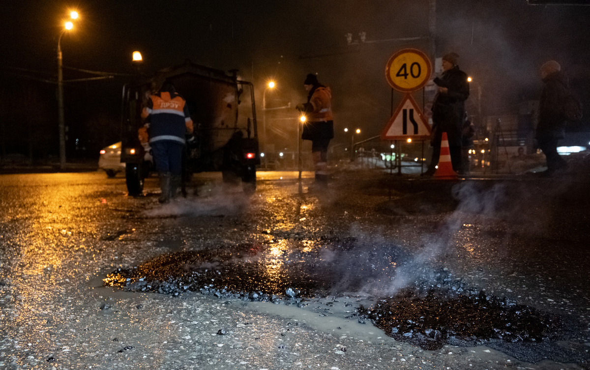    Подрядчиков Удмуртии призвали быть готовыми к ямочному ремонту дорог