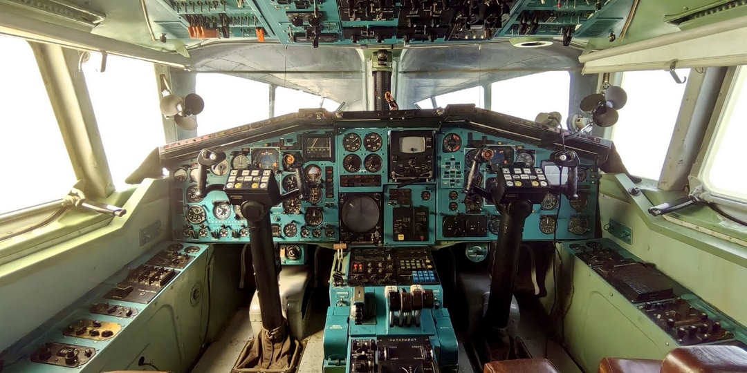 Кабина Ту-144Д СССР-77115. Последний построенный летавший 144й.