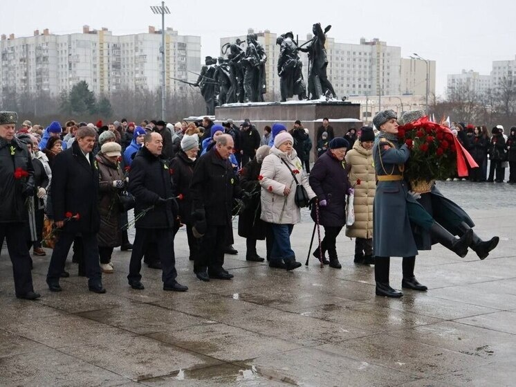     Подвиг защитников и жителей блокадного Ленинграда навсегда останется в нашей памяти. Фото: комитет по транспорту Петербурга