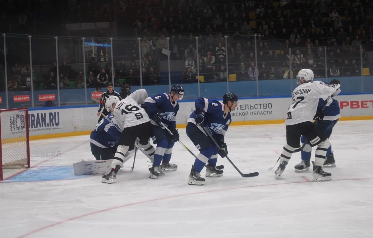    Хоккеисты «Бурана» дали бой в Челябинске и победили