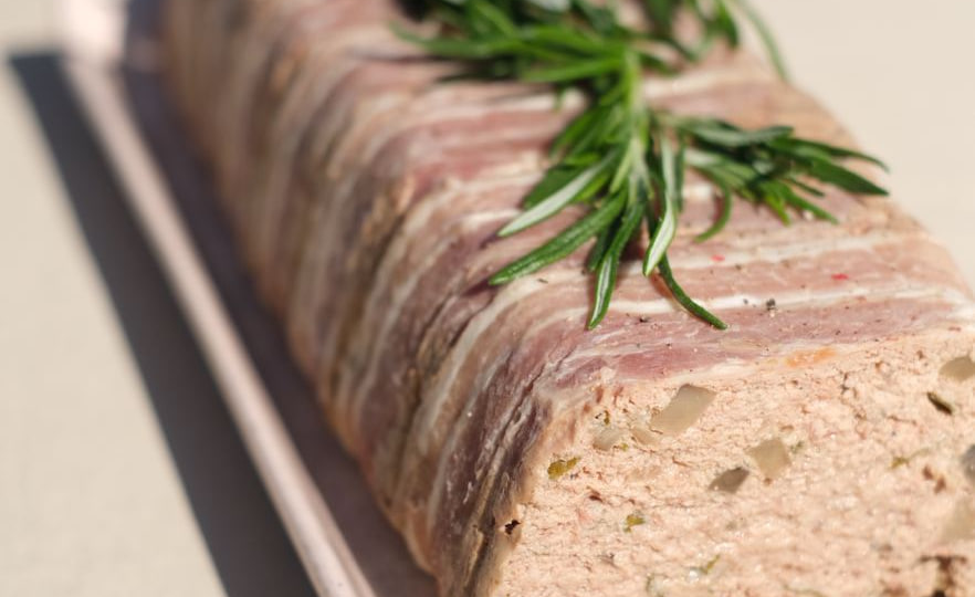 Террин с шампиньонами — простое, но роскошное блюдо для всей семьи