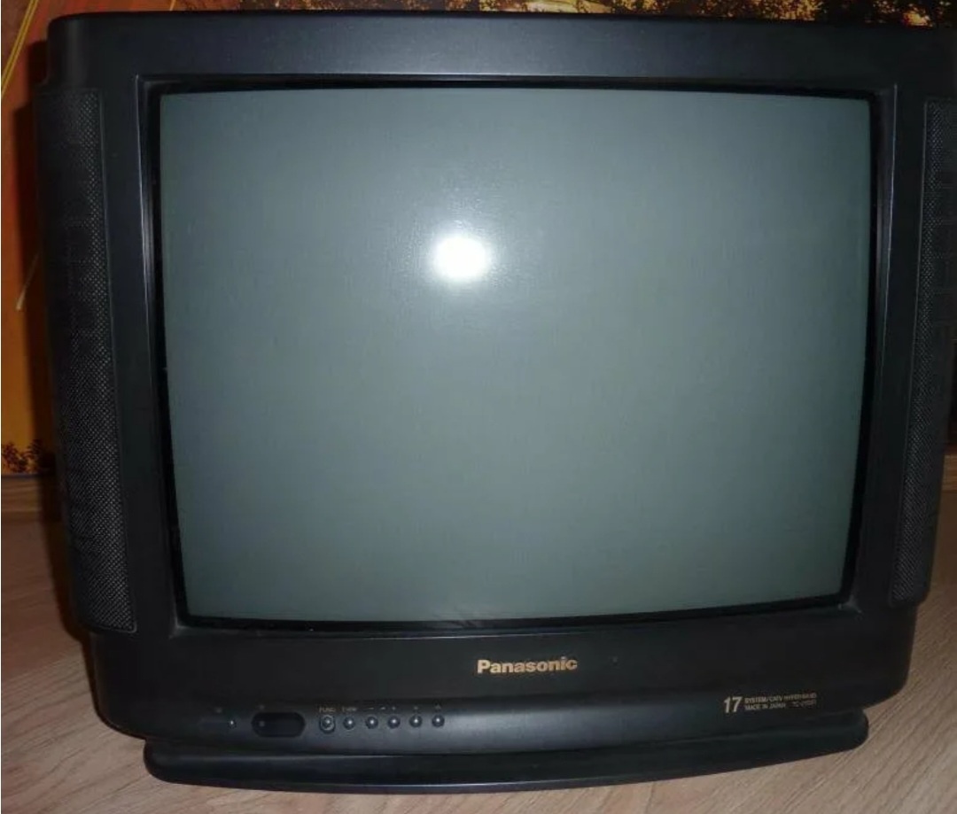 Вот такой был заморский телевизор.