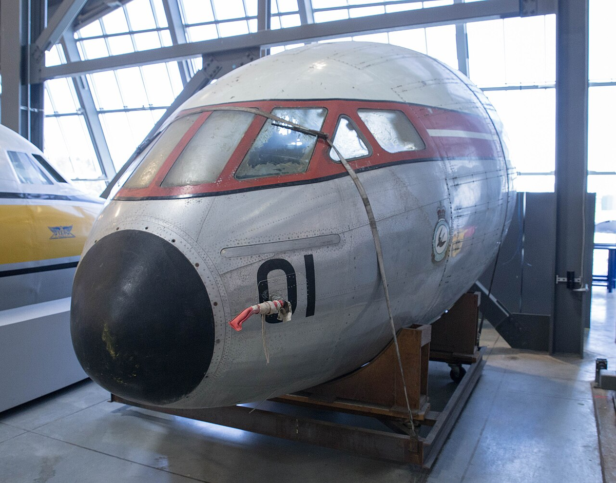 Худший самолёт по безопасности De Havilland Comet. Как Англичане проверяли свой новый лайнер?