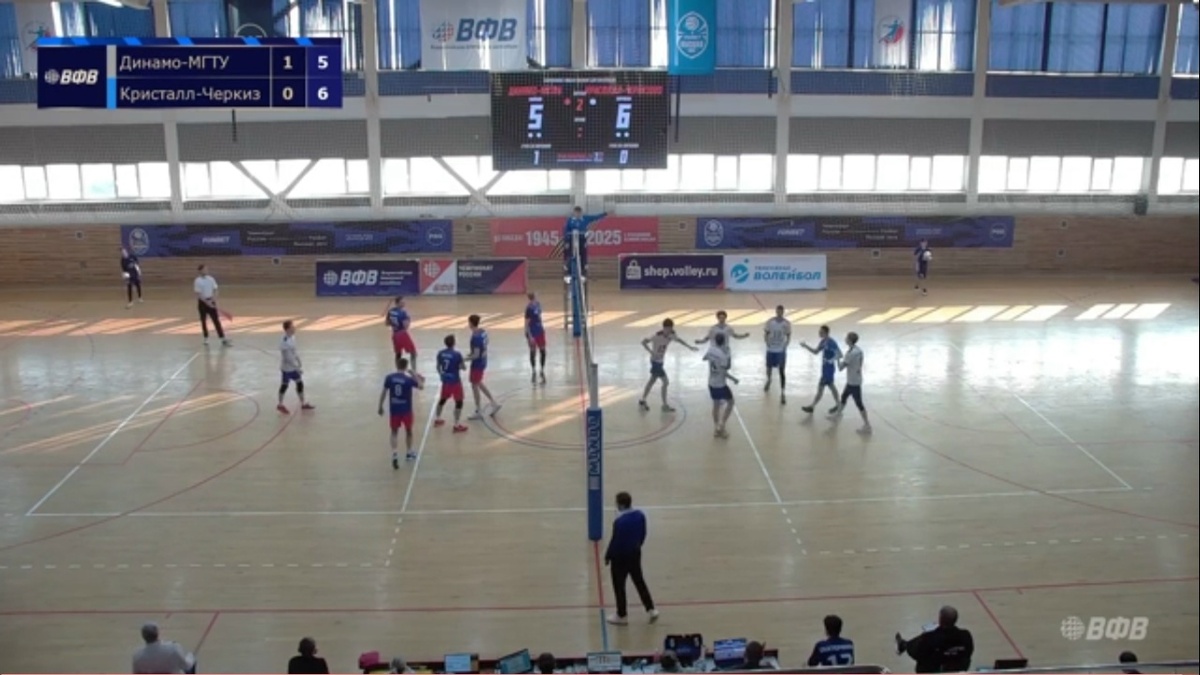 Момент поединка между командами Воронежа и Майкопа