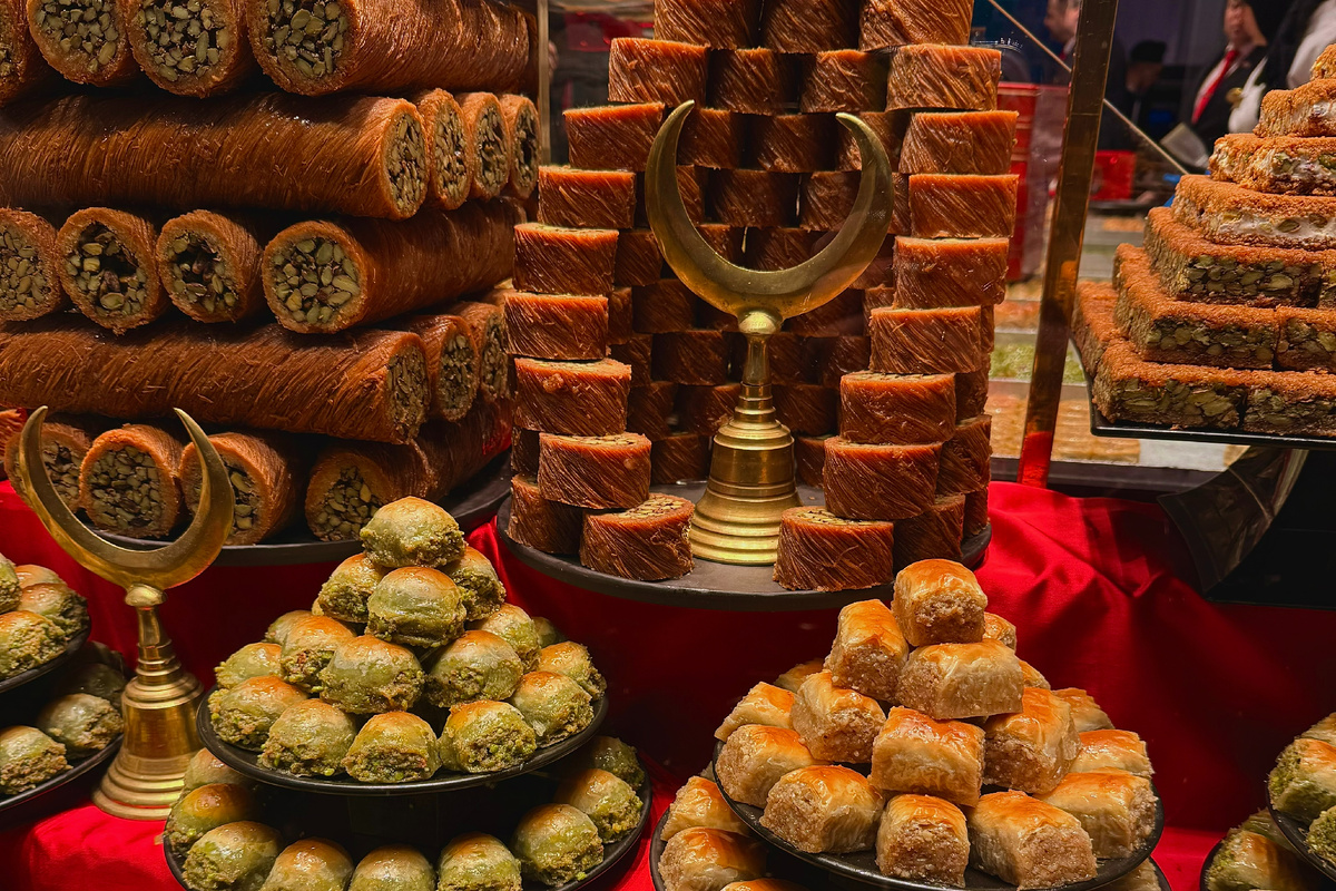 Сладости на базаре