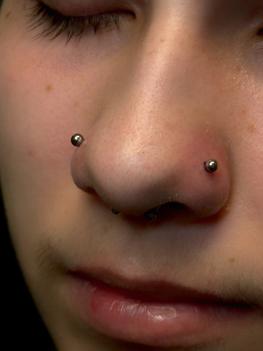 Сделать пирсинг в москве 