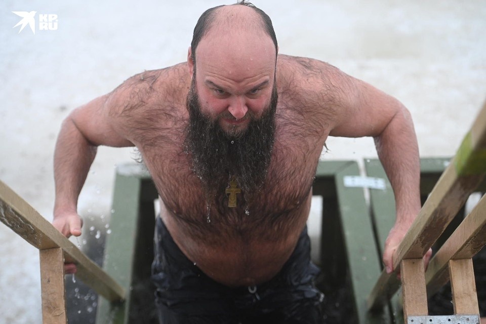    Большинство купелей открываются 19 января. Алексей БУЛАТОВ