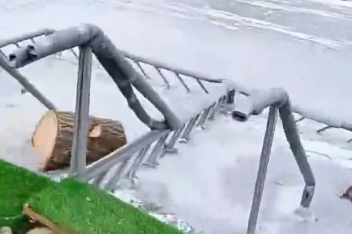    В Невинномысске неизвестные разрушили место для крещенских купаний