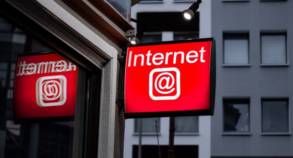 Интернет-зависимость связали с плохими зубами